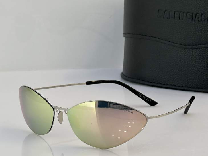 Picture of Gentle Monster Sunglasses _SKUfw66212132fw